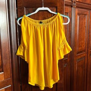 Ann Taylor yellow cold shoulder Size M